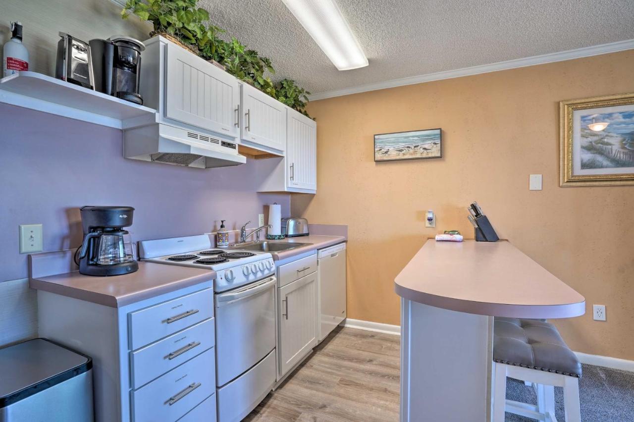 Isle Of Palms Beachfront Condo With Balcony And Pool! Экстерьер фото